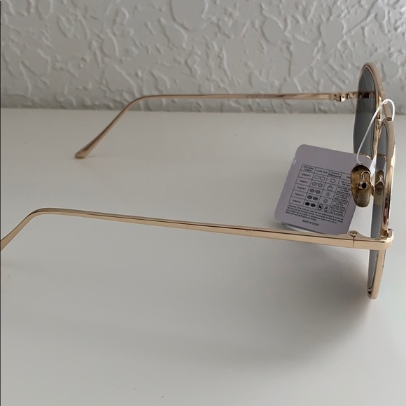 SUNGLASSES - Picture 2 of 8